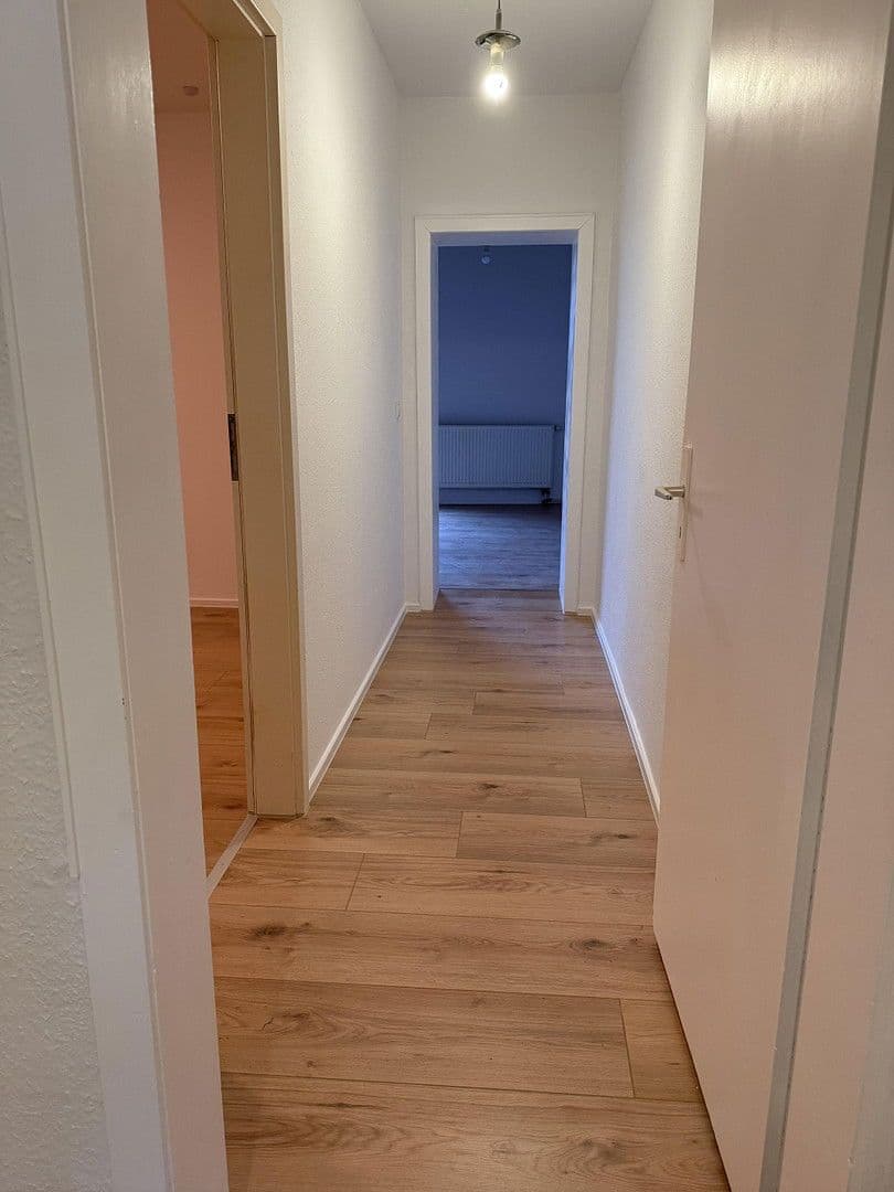 Pronájem bytu 3+1 90 m², Alzeyerstraße 108, Flörsheim-Dalsheim, Porýní-Falc Pronájem bytu 3+1 90 m², Alzeyerstraße 108, Flörsheim-Dalsheim, Porýní-Falc