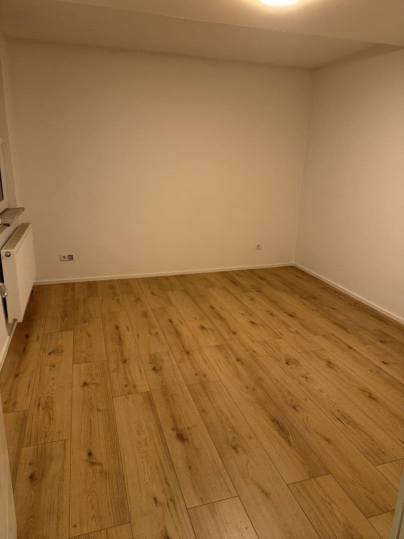 Pronájem bytu 3+1 90 m², Alzeyerstraße 108, Flörsheim-Dalsheim, Porýní-Falc Pronájem bytu 3+1 90 m², Alzeyerstraße 108, Flörsheim-Dalsheim, Porýní-Falc