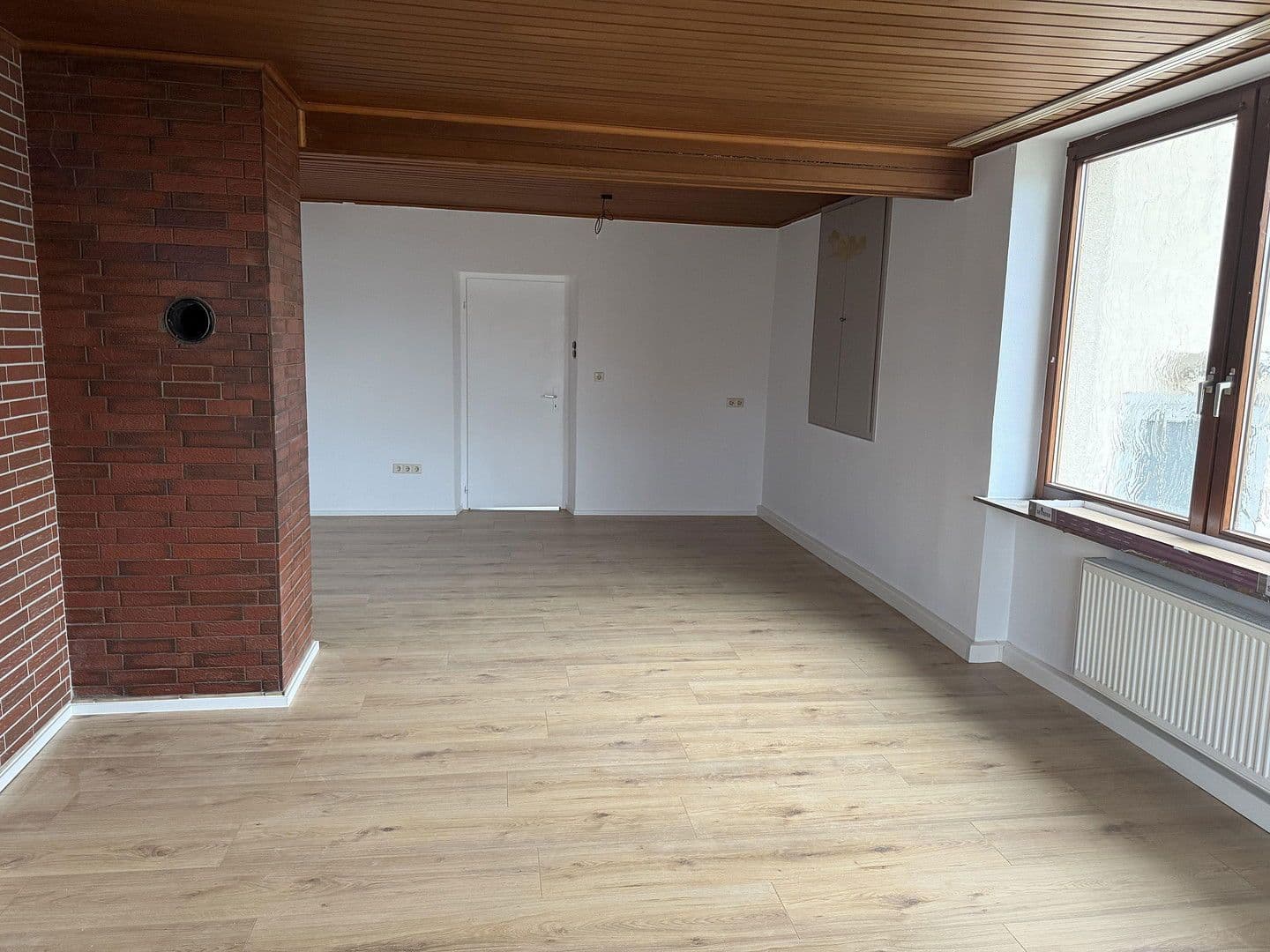 Pronájem bytu 3+1 90 m², Alzeyerstraße 108, Flörsheim-Dalsheim, Porýní-Falc Pronájem bytu 3+1 90 m², Alzeyerstraße 108, Flörsheim-Dalsheim, Porýní-Falc