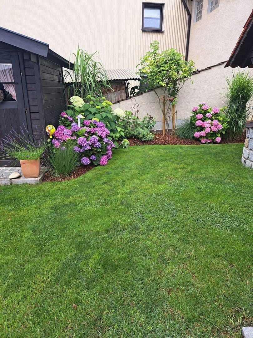 Prodej domu 229 m², pozemek 665 m², Ebermannstadt, Bavorsko Prodej domu 229 m², pozemek 665 m², Ebermannstadt, Bavorsko