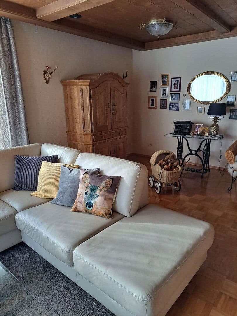 Prodej domu 229 m², pozemek 665 m², Ebermannstadt, Bavorsko Prodej domu 229 m², pozemek 665 m², Ebermannstadt, Bavorsko