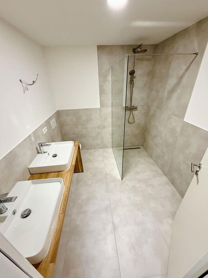 Pronájem bytu 3+1 100 m², Detmolder Str. 596, Bielefeld, Severní Porýní-Vestfálsko Pronájem bytu 3+1 100 m², Detmolder Str. 596, Bielefeld, Severní Porýní-Vestfálsko