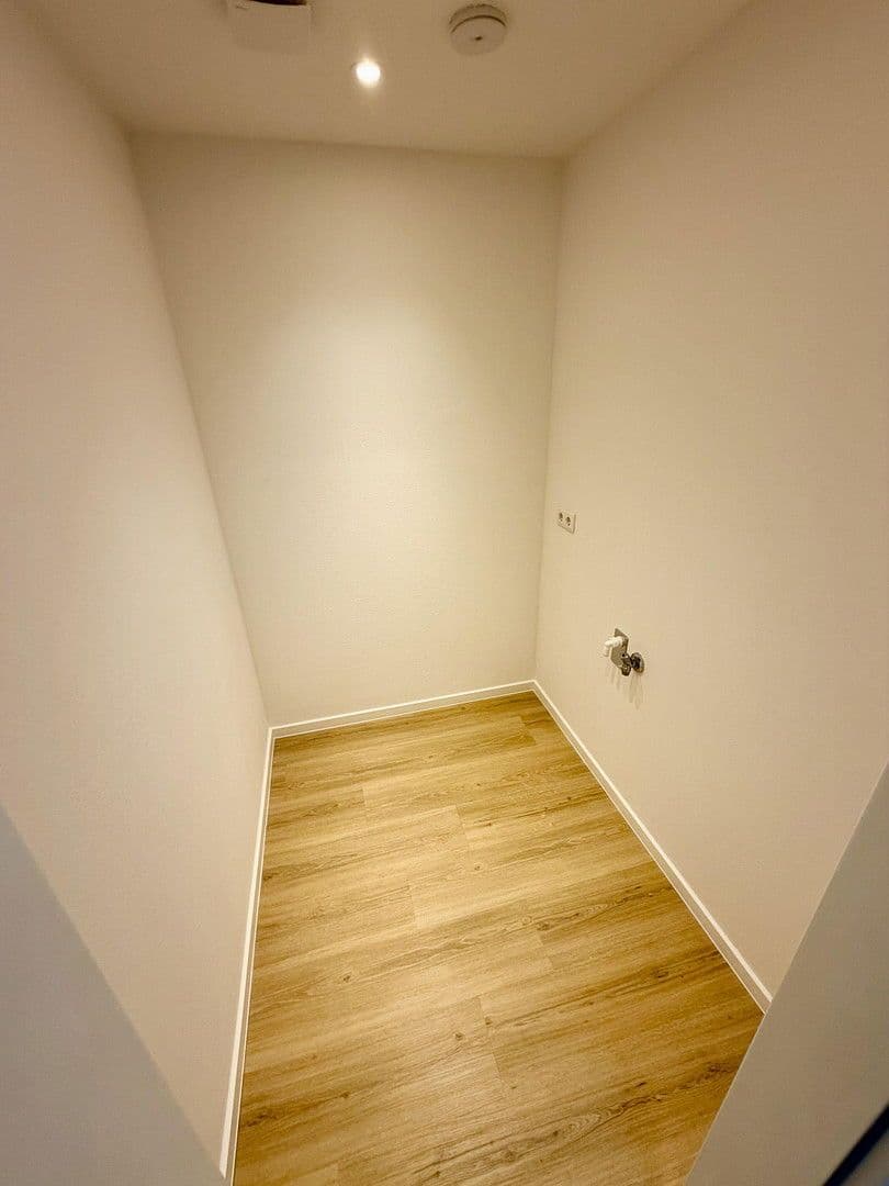 Pronájem bytu 3+1 100 m², Detmolder Str. 596, Bielefeld, Severní Porýní-Vestfálsko Pronájem bytu 3+1 100 m², Detmolder Str. 596, Bielefeld, Severní Porýní-Vestfálsko