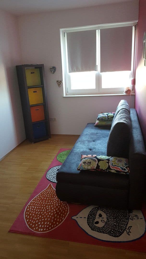 Pronájem bytu 3+1 78 m², Brahmsweg 3, Tauberbischofsheim, Bádensko-Württembersko Pronájem bytu 3+1 78 m², Brahmsweg 3, Tauberbischofsheim, Bádensko-Württembersko