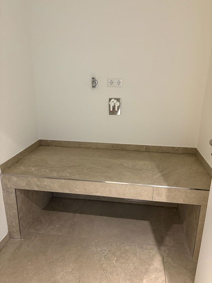 Pronájem bytu 3+1 79 m², Legden, Severní Porýní-Vestfálsko Pronájem bytu 3+1 79 m², Legden, Severní Porýní-Vestfálsko