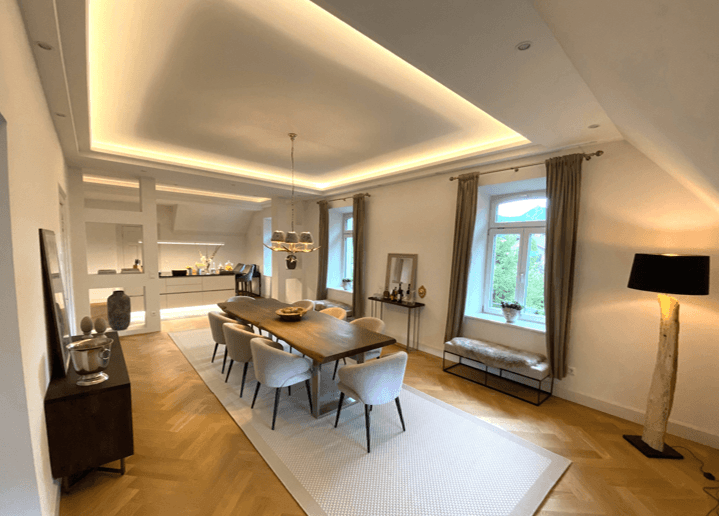 Pronájem bytu 4+1 208 m², Bahnhofstr. 98, Brannenburg, Bavorsko Pronájem bytu 4+1 208 m², Bahnhofstr. 98, Brannenburg, Bavorsko