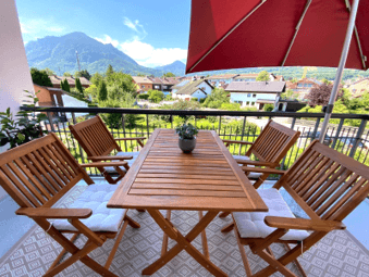 Pronájem bytu 4+1 208 m², Bahnhofstr. 98, Brannenburg, Bavorsko Pronájem bytu 4+1 208 m², Bahnhofstr. 98, Brannenburg, Bavorsko