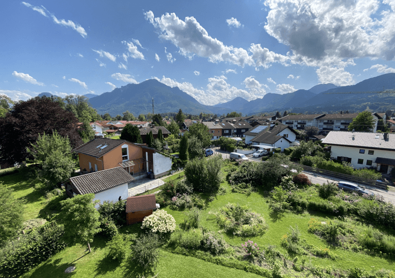 Pronájem bytu 4+1 208 m², Bahnhofstr. 98, Brannenburg, Bavorsko Pronájem bytu 4+1 208 m², Bahnhofstr. 98, Brannenburg, Bavorsko