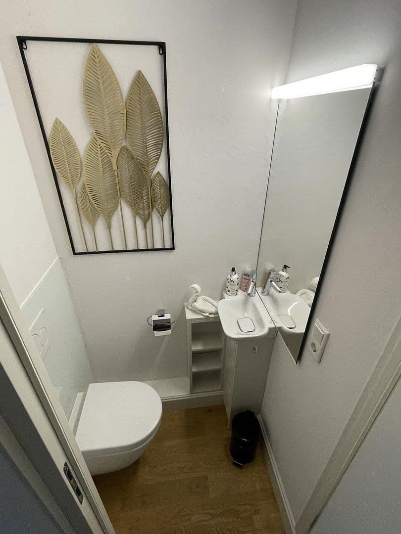 Pronájem bytu 4+1 208 m², Bahnhofstr. 98, Brannenburg, Bavorsko Pronájem bytu 4+1 208 m², Bahnhofstr. 98, Brannenburg, Bavorsko