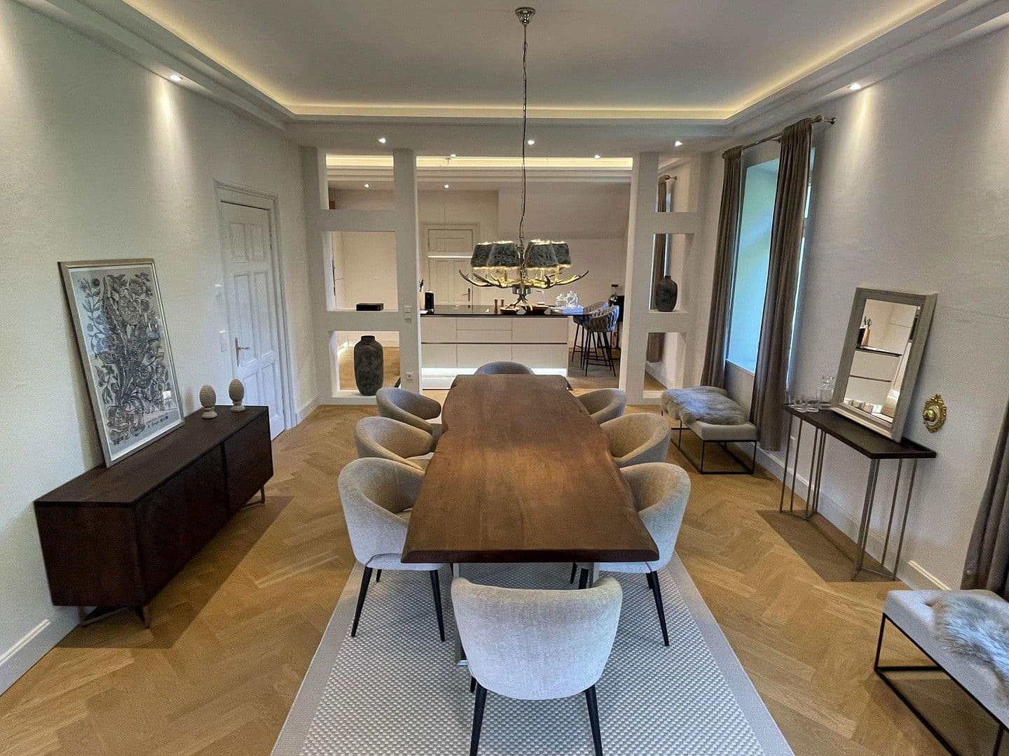 Pronájem bytu 4+1 208 m², Bahnhofstr. 98, Brannenburg, Bavorsko Pronájem bytu 4+1 208 m², Bahnhofstr. 98, Brannenburg, Bavorsko