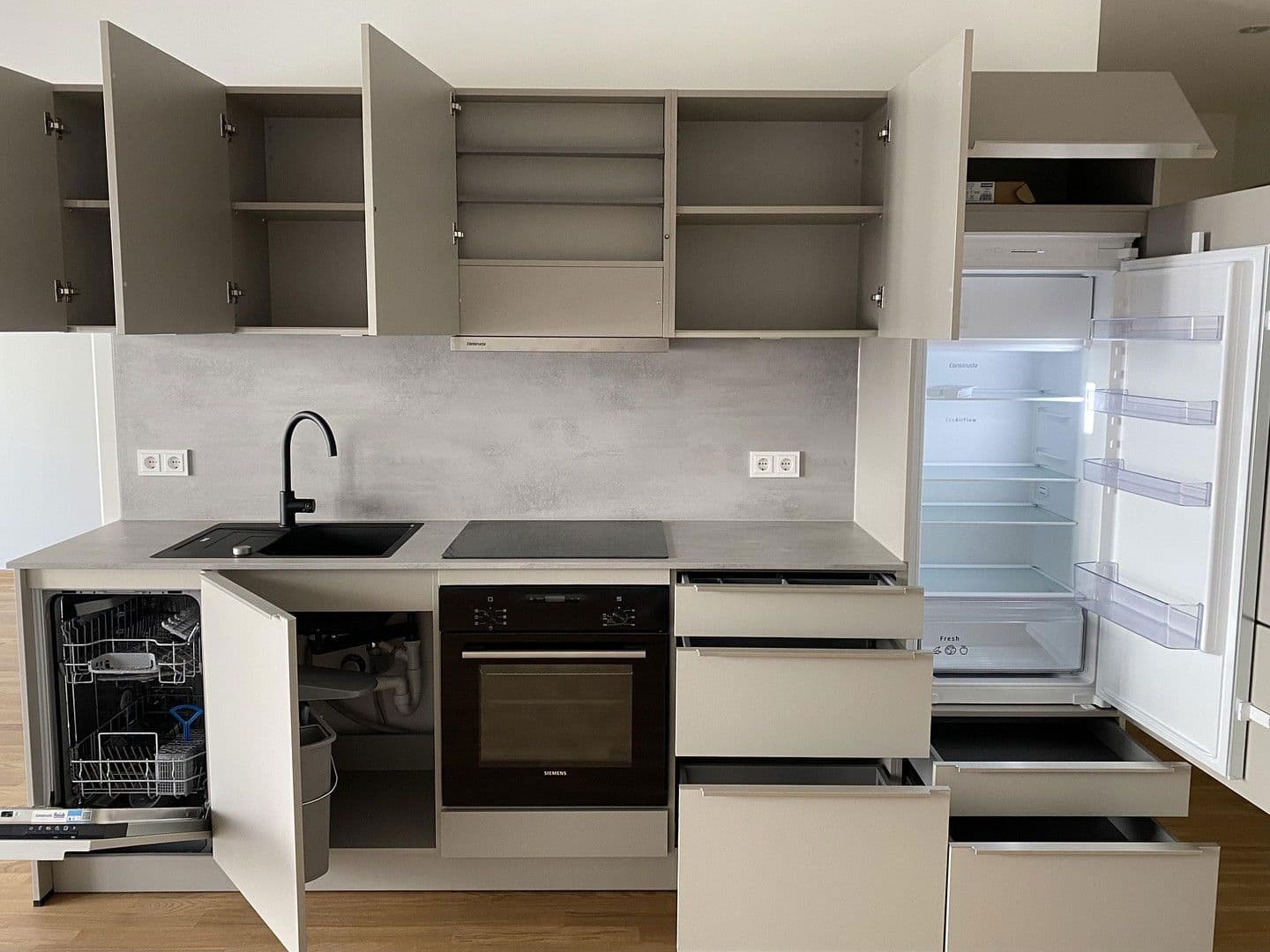 Prodej bytu 2+1 52 m², Shakespearestraße 48, Leipzig, Sasko Prodej bytu 2+1 52 m², Shakespearestraße 48, Leipzig, Sasko