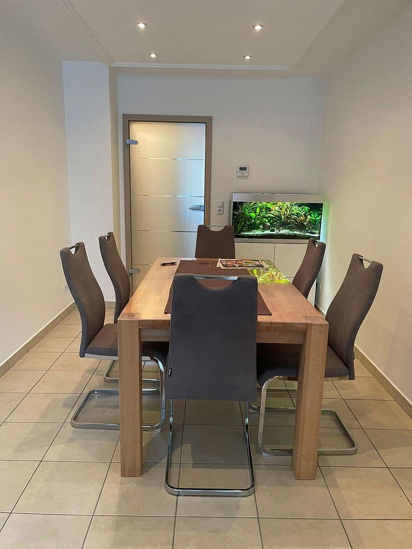 Pronájem bytu 3+1 78 m², Klosterstr. 18, Ludwigshafen, Porýní-Falc Pronájem bytu 3+1 78 m², Klosterstr. 18, Ludwigshafen, Porýní-Falc