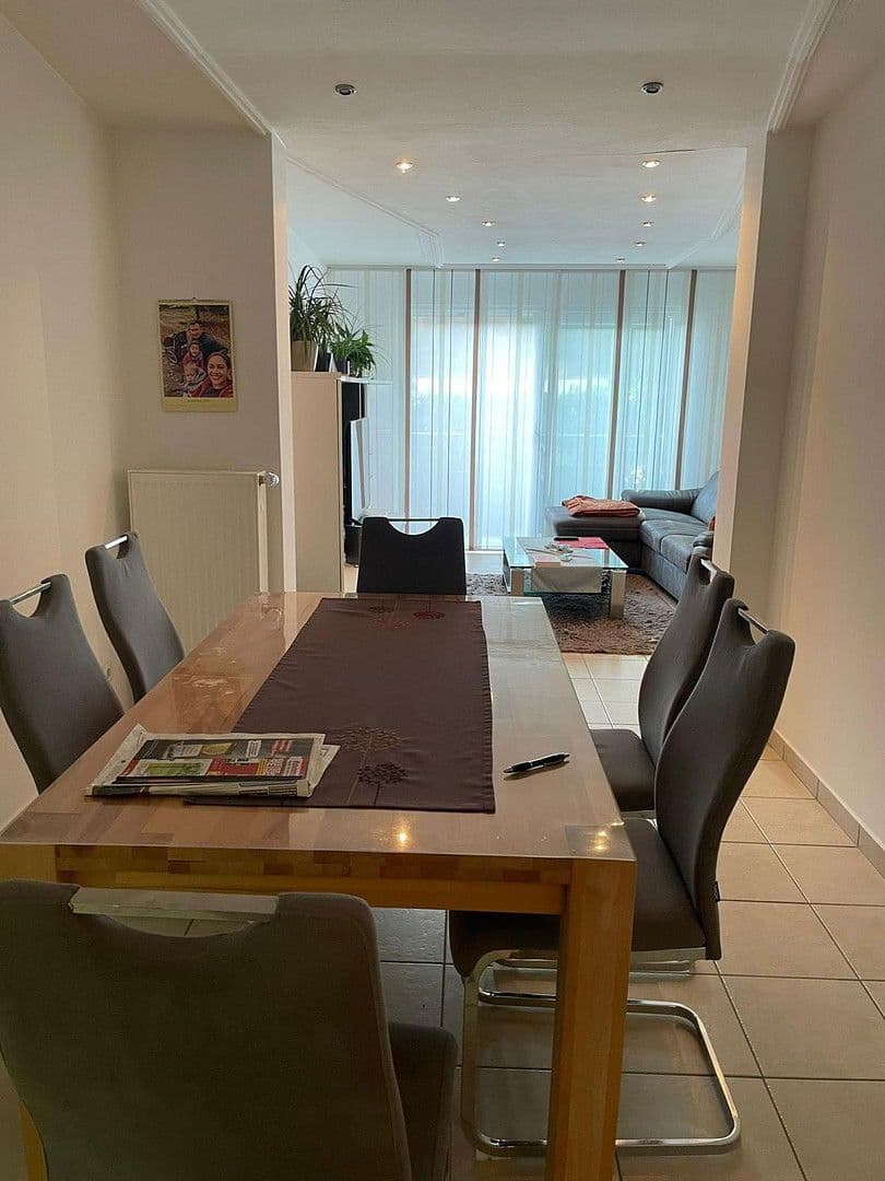 Pronájem bytu 3+1 78 m², Klosterstr. 18, Ludwigshafen, Porýní-Falc Pronájem bytu 3+1 78 m², Klosterstr. 18, Ludwigshafen, Porýní-Falc