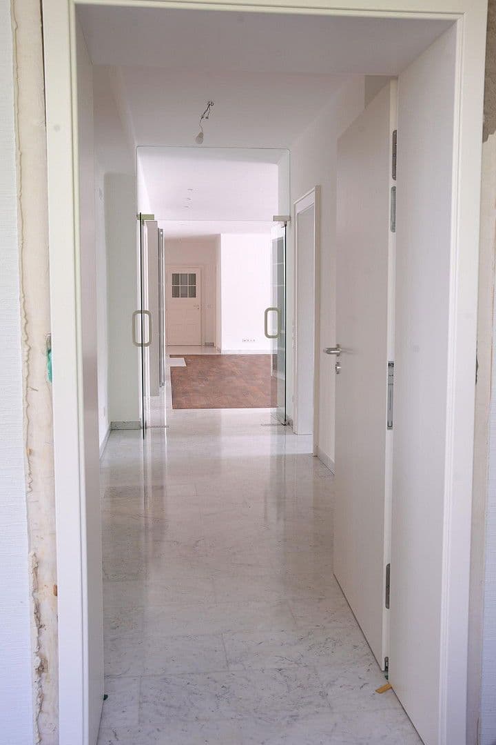 Pronájem bytu 5+1 218 m², Berthastraße 6, Bochum, Severní Porýní-Vestfálsko Pronájem bytu 5+1 218 m², Berthastraße 6, Bochum, Severní Porýní-Vestfálsko