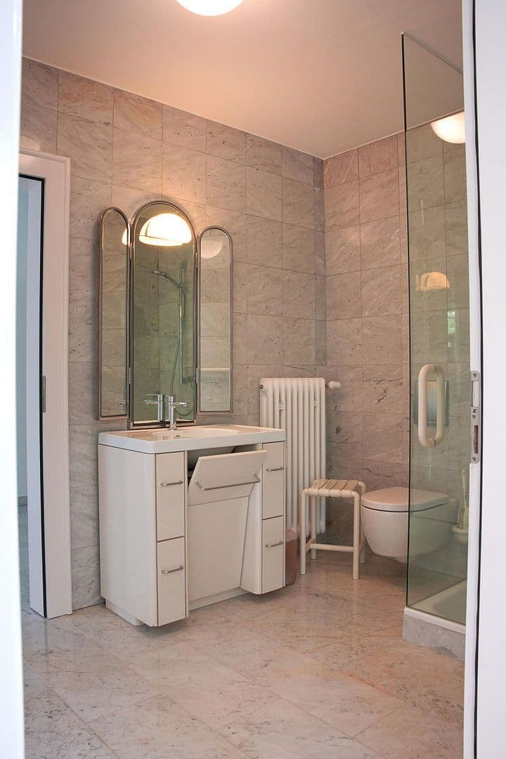 Pronájem bytu 5+1 218 m², Berthastraße 6, Bochum, Severní Porýní-Vestfálsko Pronájem bytu 5+1 218 m², Berthastraße 6, Bochum, Severní Porýní-Vestfálsko