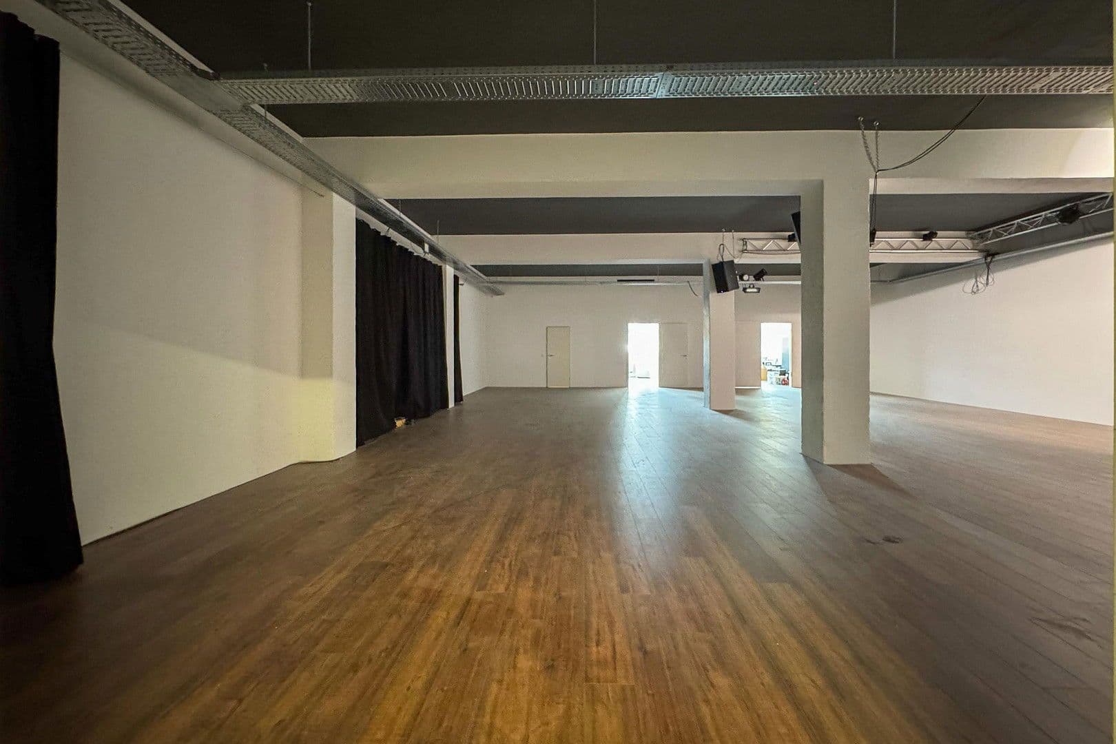 Pronájem nebytového prostoru 240 m², Stockumer Straße 28, Witten, Severní Porýní-Vestfálsko Pronájem nebytového prostoru 240 m², Stockumer Straße 28, Witten, Severní Porýní-Vestfálsko