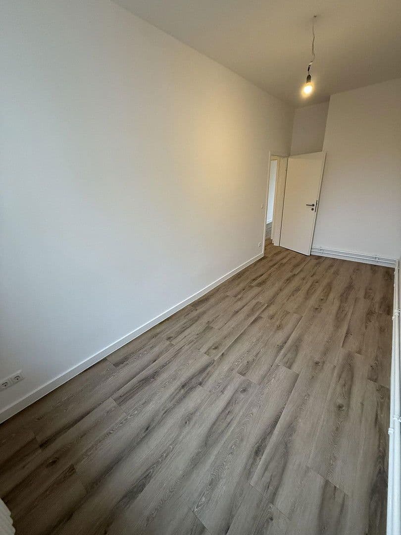 Pronájem bytu 3+1 81 m², Nauheimer Straße 29, Berlin, Berlín Pronájem bytu 3+1 81 m², Nauheimer Straße 29, Berlin, Berlín