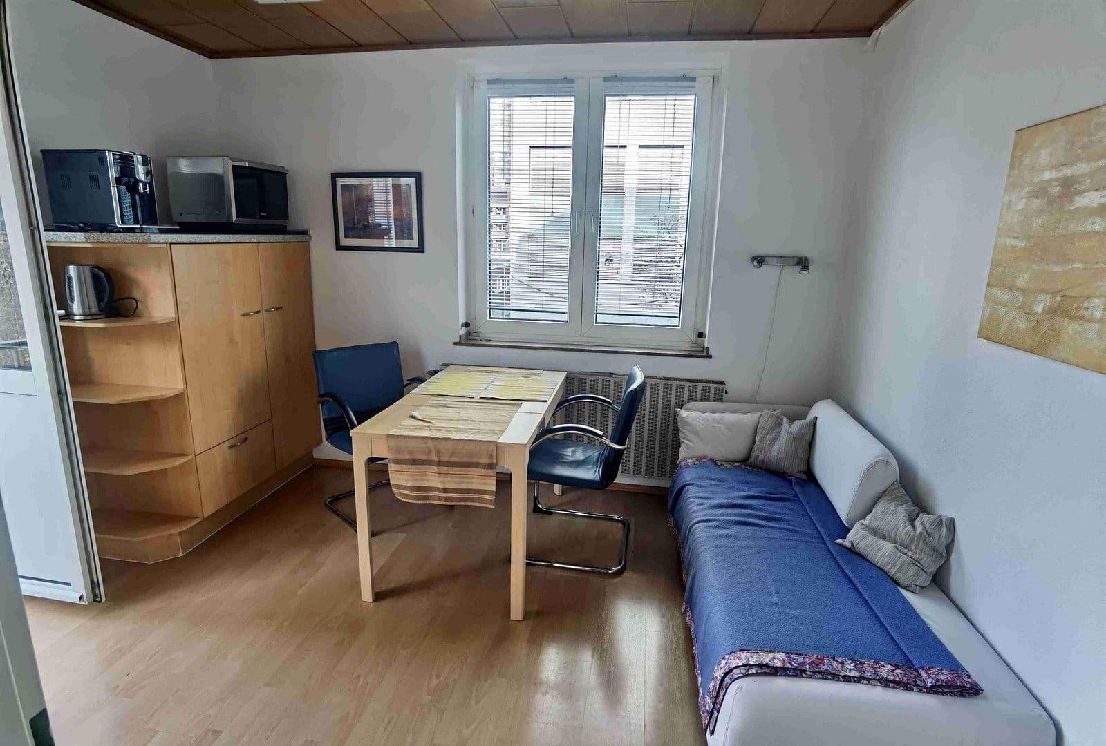 Pronájem bytu 2+1 35 m², Köln, Severní Porýní-Vestfálsko Pronájem bytu 2+1 35 m², Köln, Severní Porýní-Vestfálsko