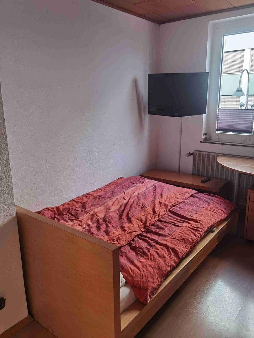 Pronájem bytu 2+1 35 m², Köln, Severní Porýní-Vestfálsko Pronájem bytu 2+1 35 m², Köln, Severní Porýní-Vestfálsko