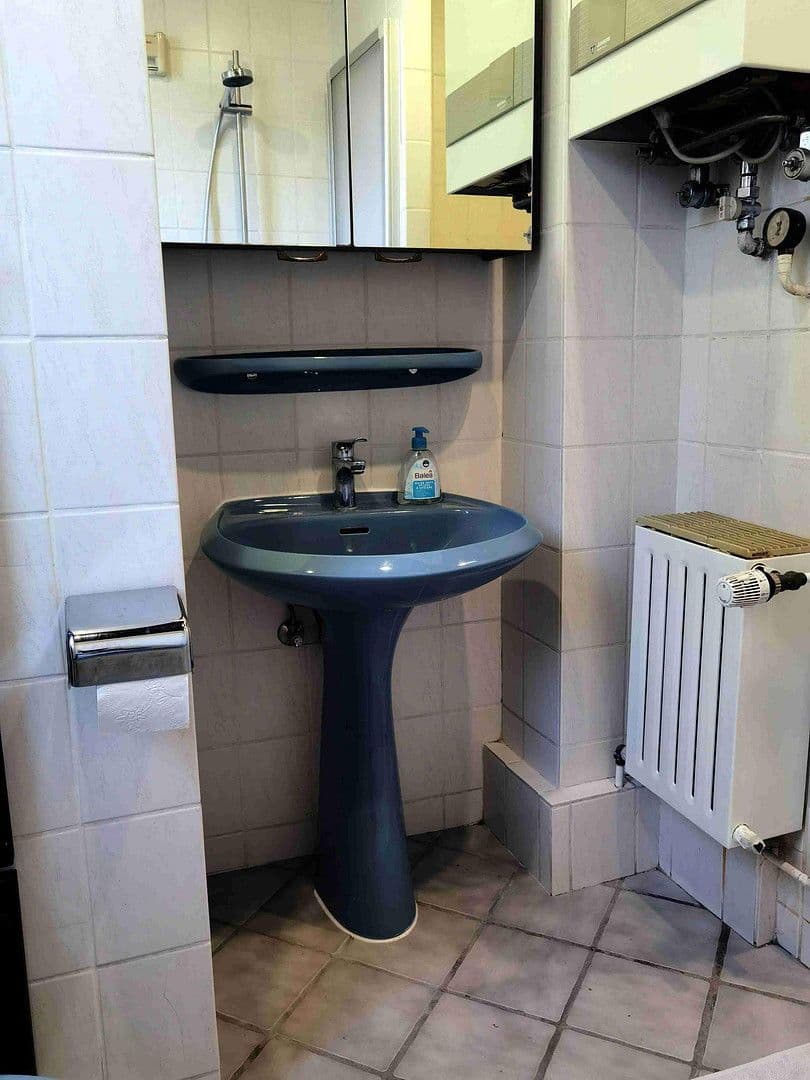 Pronájem bytu 2+1 35 m², Köln, Severní Porýní-Vestfálsko Pronájem bytu 2+1 35 m², Köln, Severní Porýní-Vestfálsko