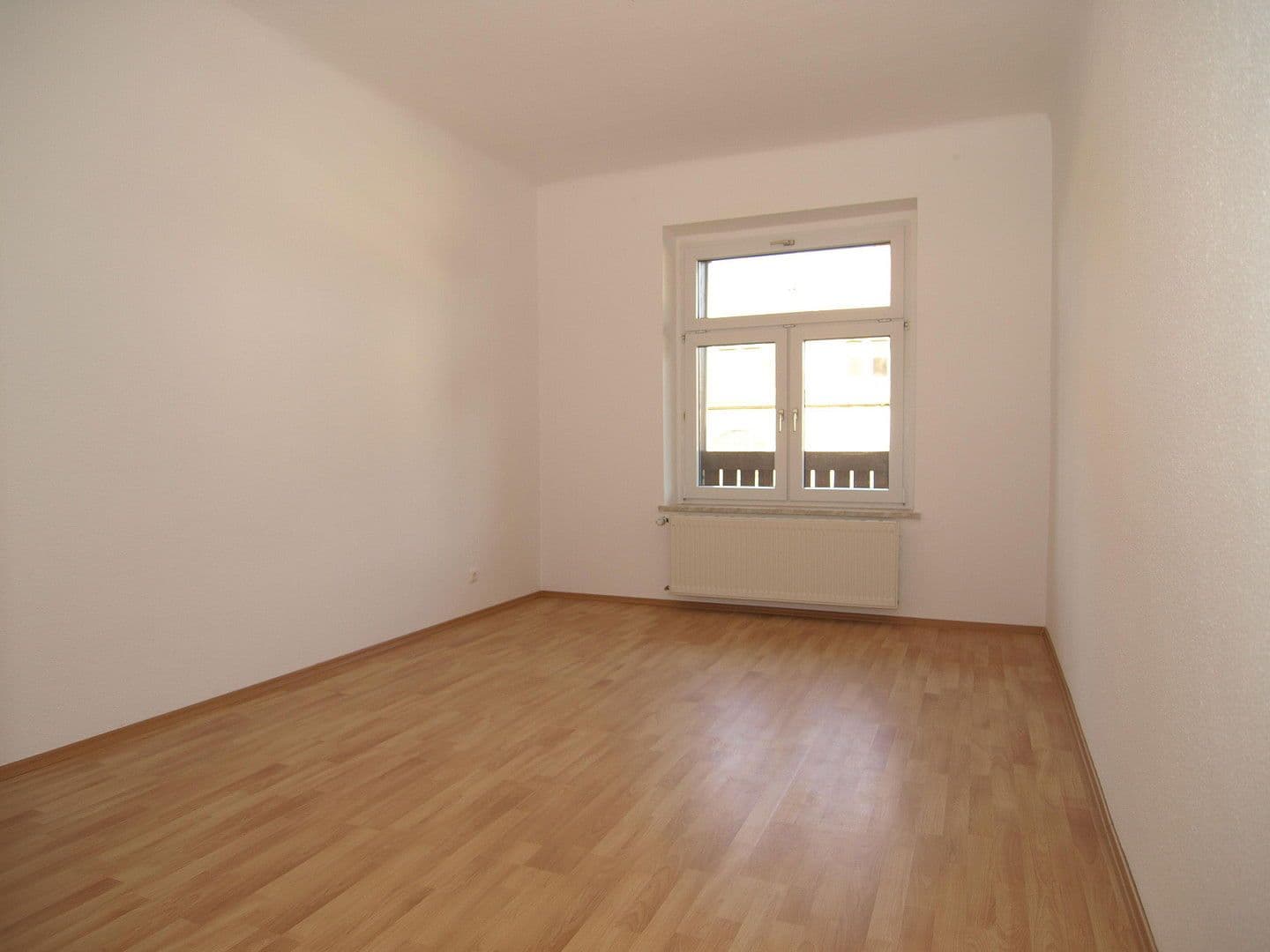 Pronájem bytu 3+1 81 m², Südstr. 64, Leipzig, Sasko Pronájem bytu 3+1 81 m², Südstr. 64, Leipzig, Sasko