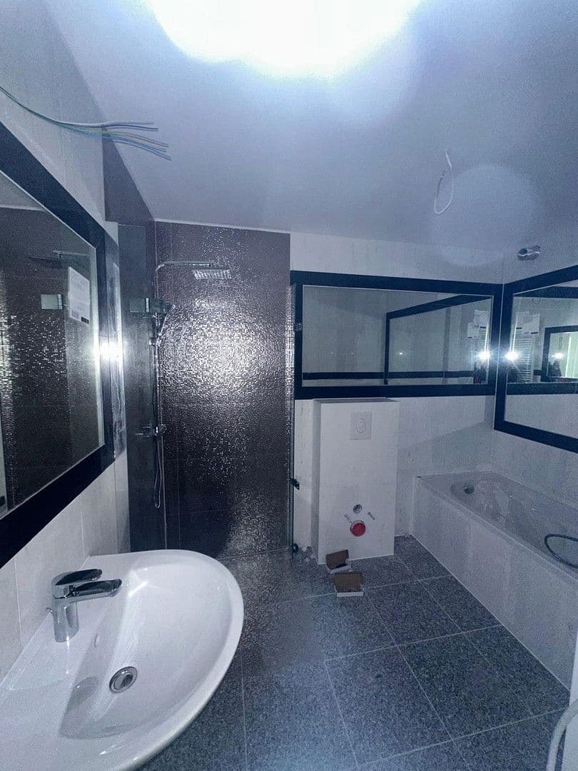 Prodej bytu 4+1 190 m², Rauschener Allee 4, Berlin, Berlín Prodej bytu 4+1 190 m², Rauschener Allee 4, Berlin, Berlín