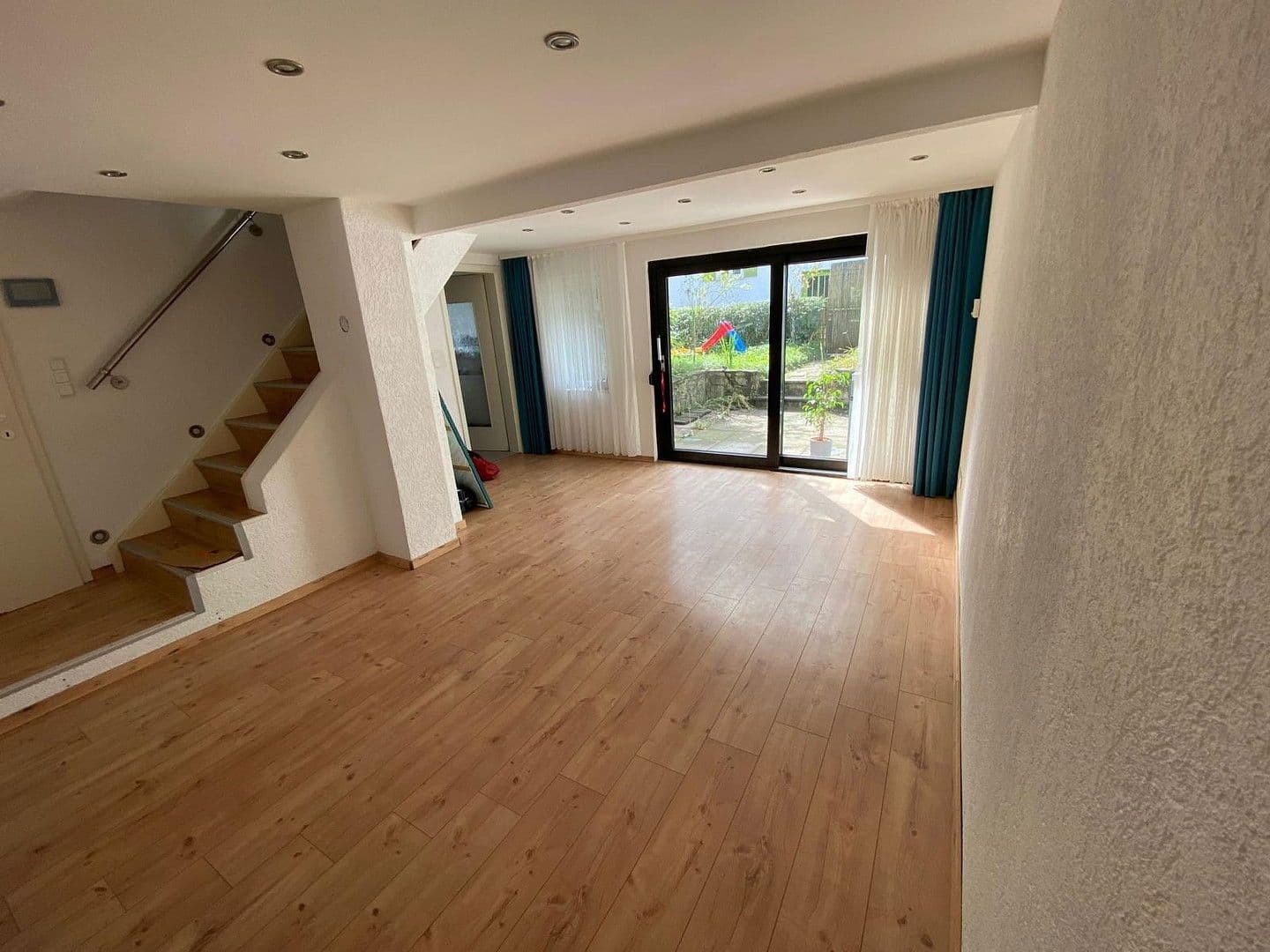 Prodej domu 92 m², pozemek 99 m², Neustädter Straße 73, Waiblingen, Bádensko-Württembersko Prodej domu 92 m², pozemek 99 m², Neustädter Straße 73, Waiblingen, Bádensko-Württembersko