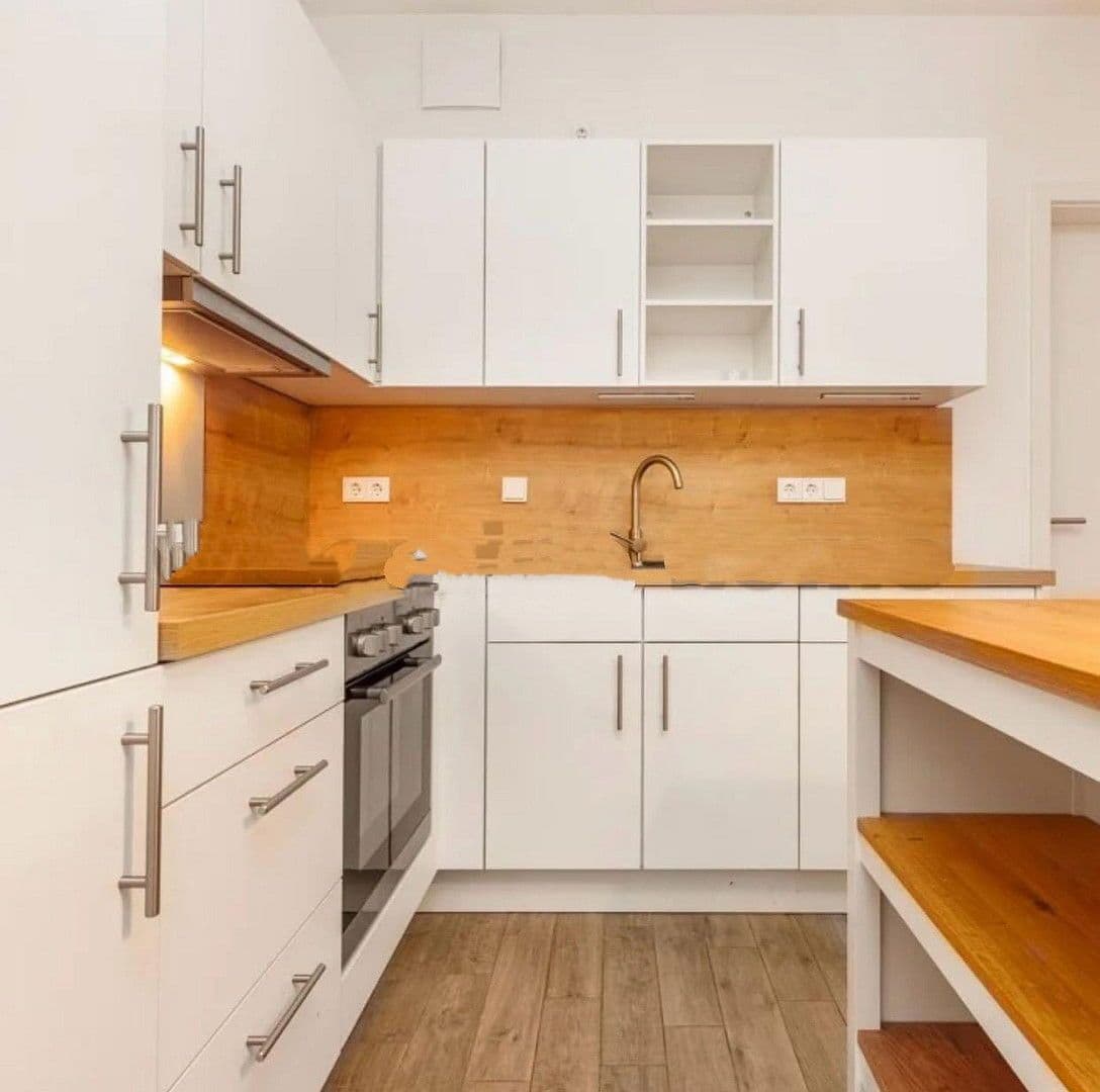 Pronájem bytu 2+1 49 m², Zinnowitzer Straße 7, Berlin, Berlín Pronájem bytu 2+1 49 m², Zinnowitzer Straße 7, Berlin, Berlín