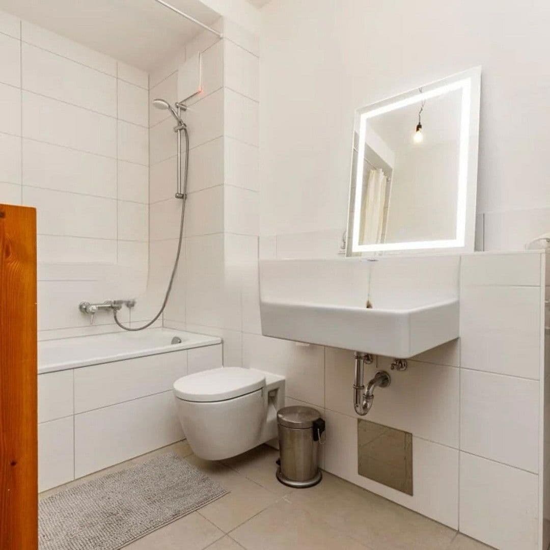 Pronájem bytu 2+1 49 m², Zinnowitzer Straße 7, Berlin, Berlín Pronájem bytu 2+1 49 m², Zinnowitzer Straße 7, Berlin, Berlín