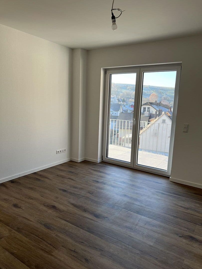 Pronájem bytu 2+1 78 m², Hauptstraße 128, Leidersbach, Bavorsko Pronájem bytu 2+1 78 m², Hauptstraße 128, Leidersbach, Bavorsko