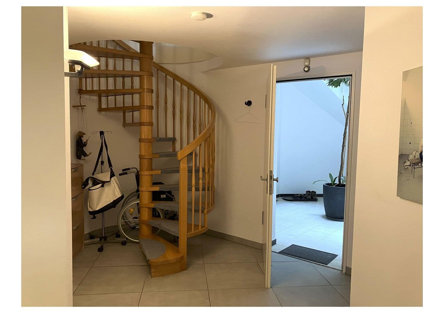 Prodej bytu 4+1 151 m², Berlin, Berlín Prodej bytu 4+1 151 m², Berlin, Berlín