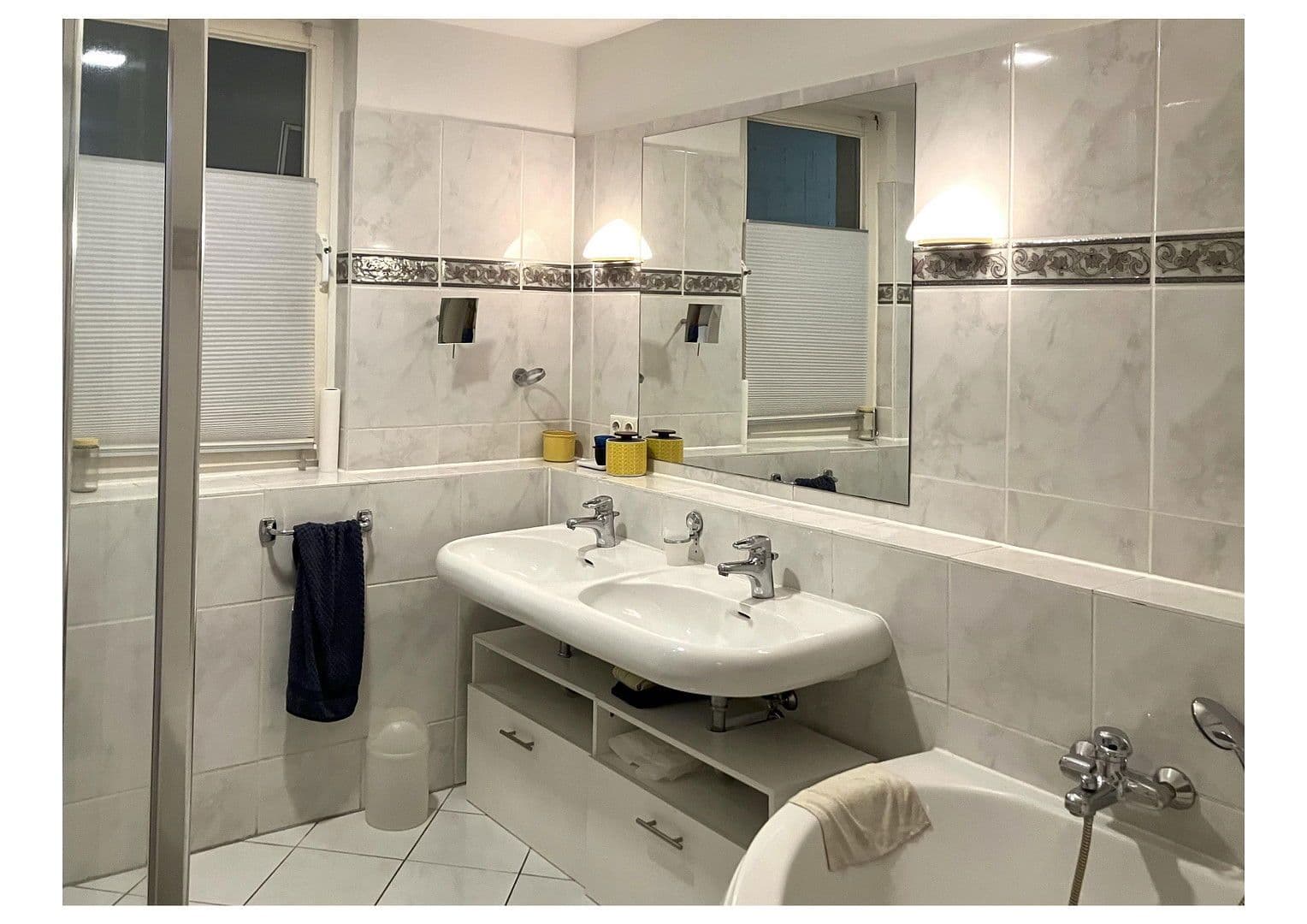 Prodej bytu 4+1 151 m², Berlin, Berlín Prodej bytu 4+1 151 m², Berlin, Berlín