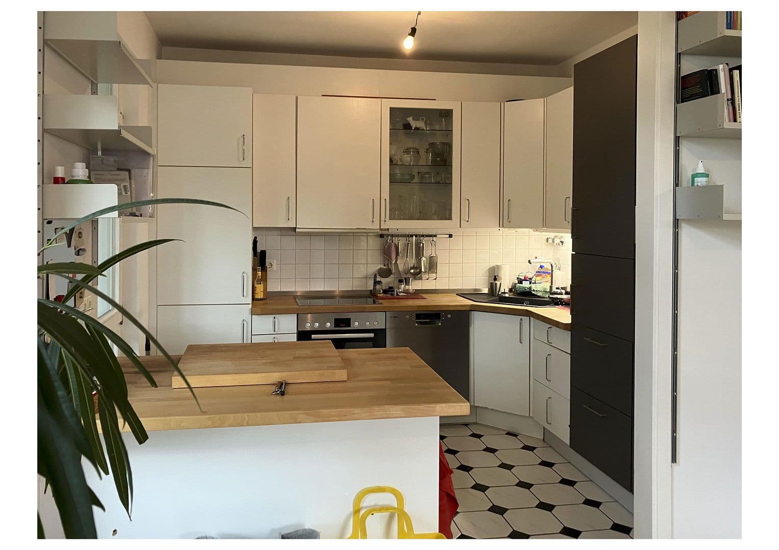 Prodej bytu 4+1 151 m², Berlin, Berlín Prodej bytu 4+1 151 m², Berlin, Berlín