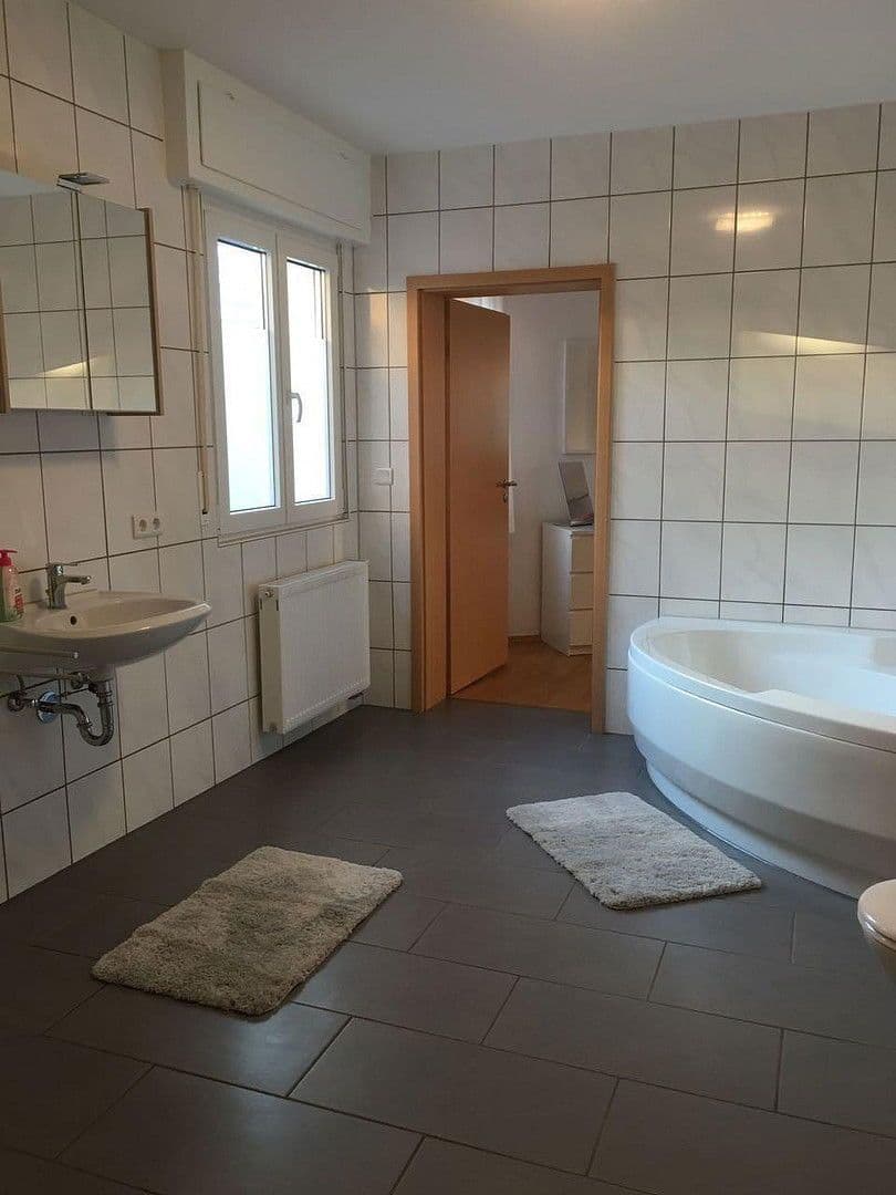 Pronájem bytu 3+1 83 m², Limburger Str. 165, Bad Camberg, Hessen Pronájem bytu 3+1 83 m², Limburger Str. 165, Bad Camberg, Hessen