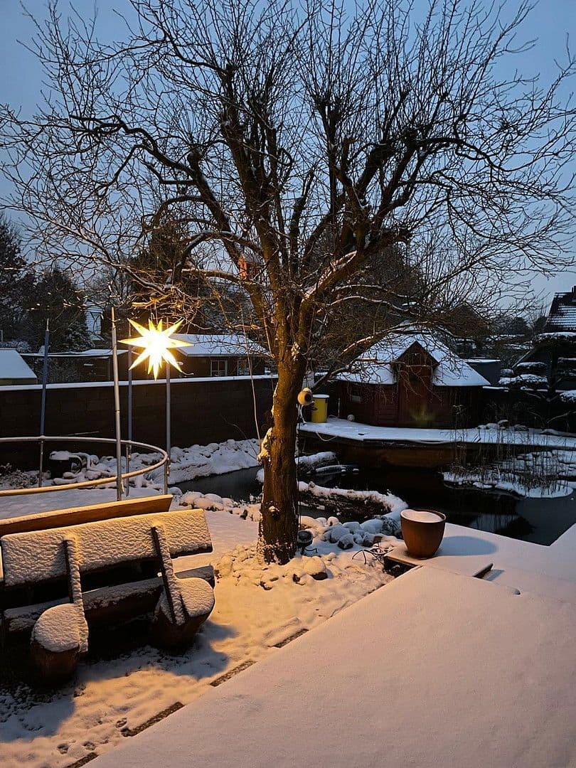 Prodej domu 210 m², pozemek 747 m², Wardenburg, Dolní Sasko Prodej domu 210 m², pozemek 747 m², Wardenburg, Dolní Sasko