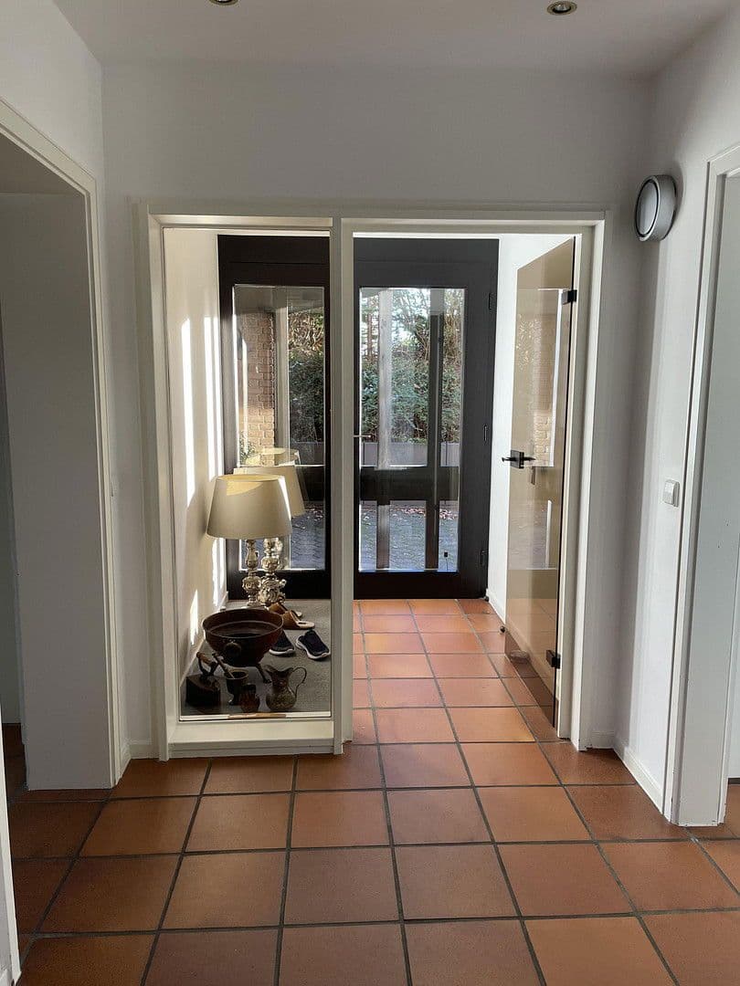 Prodej domu 155 m², pozemek 380 m², Schloß Holte-Stukenbrock, Severní Porýní-Vestfálsko Prodej domu 155 m², pozemek 380 m², Schloß Holte-Stukenbrock, Severní Porýní-Vestfálsko