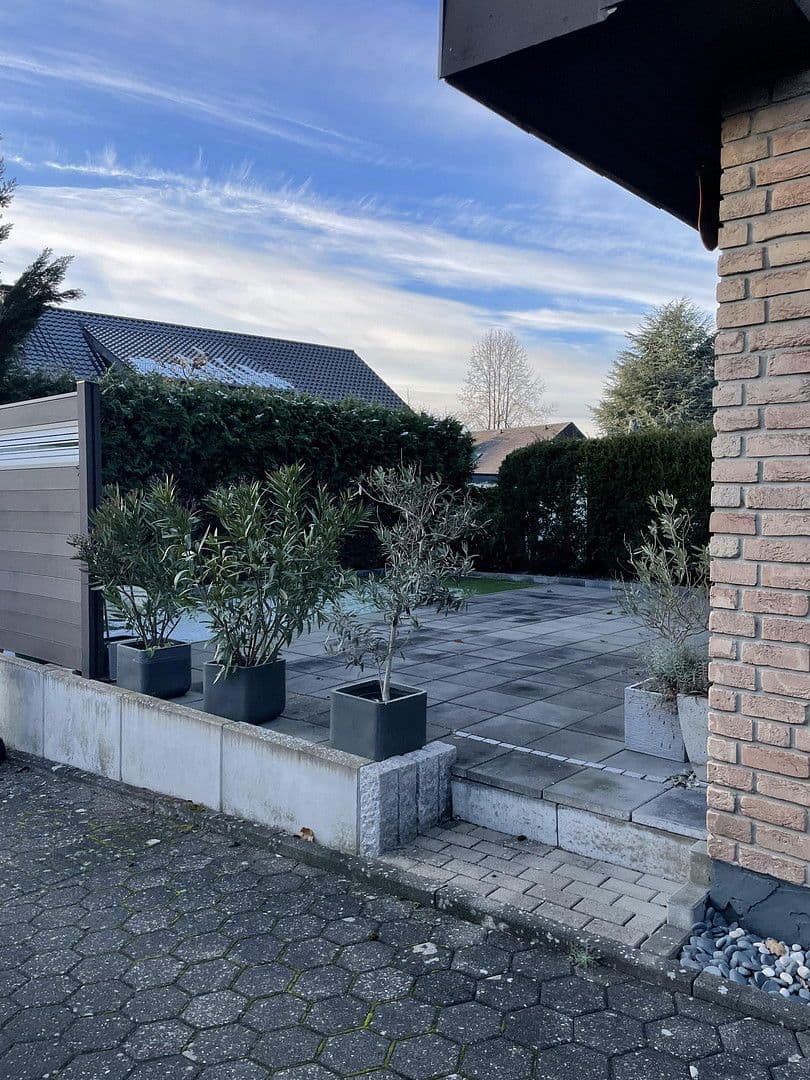 Prodej domu 155 m², pozemek 380 m², Schloß Holte-Stukenbrock, Severní Porýní-Vestfálsko Prodej domu 155 m², pozemek 380 m², Schloß Holte-Stukenbrock, Severní Porýní-Vestfálsko