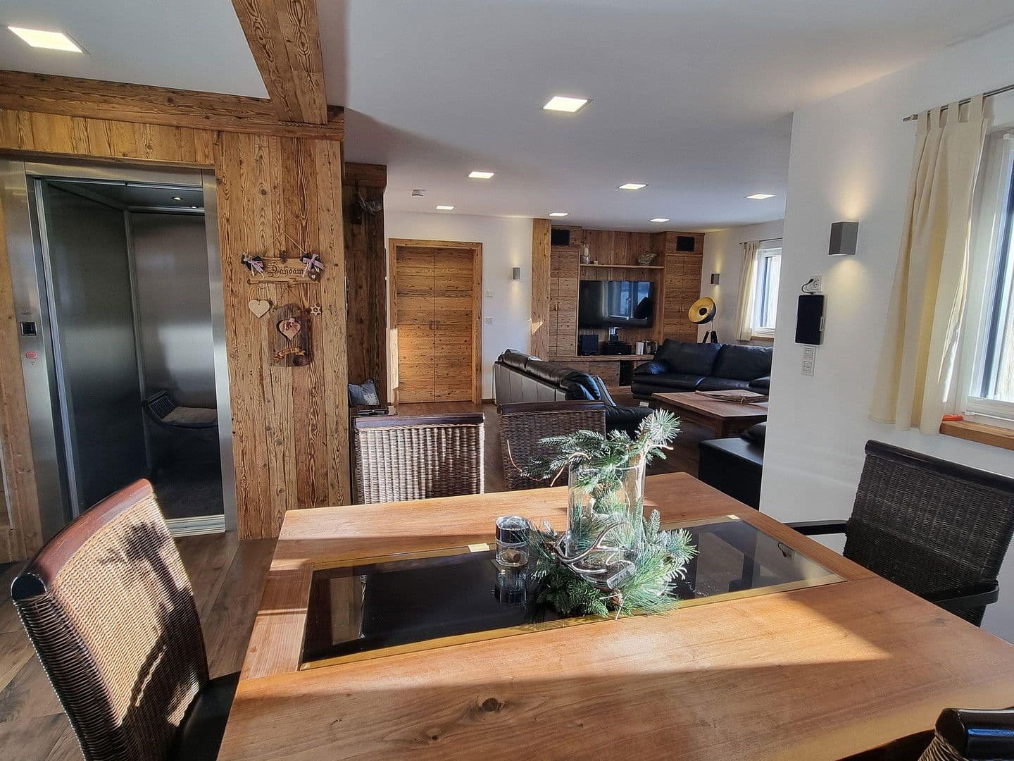 Prodej domu 251 m², pozemek 665 m², Kössen, Tyrolsko Prodej domu 251 m², pozemek 665 m², Kössen, Tyrolsko