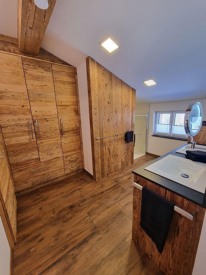 Prodej domu 251 m², pozemek 665 m², Kössen, Tyrolsko Prodej domu 251 m², pozemek 665 m², Kössen, Tyrolsko