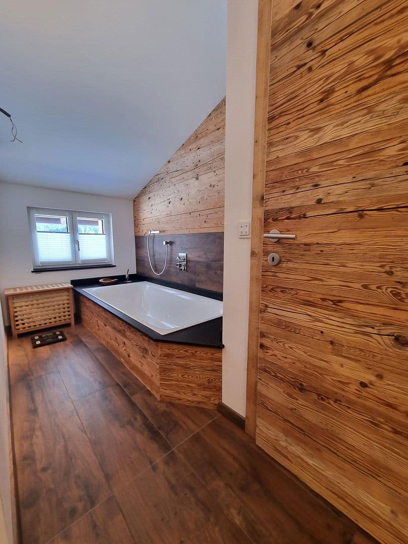 Prodej domu 251 m², pozemek 665 m², Kössen, Tyrolsko Prodej domu 251 m², pozemek 665 m², Kössen, Tyrolsko