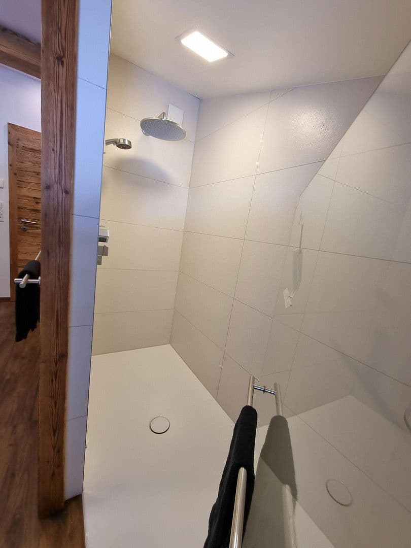 Prodej domu 251 m², pozemek 665 m², Kössen, Tyrolsko Prodej domu 251 m², pozemek 665 m², Kössen, Tyrolsko