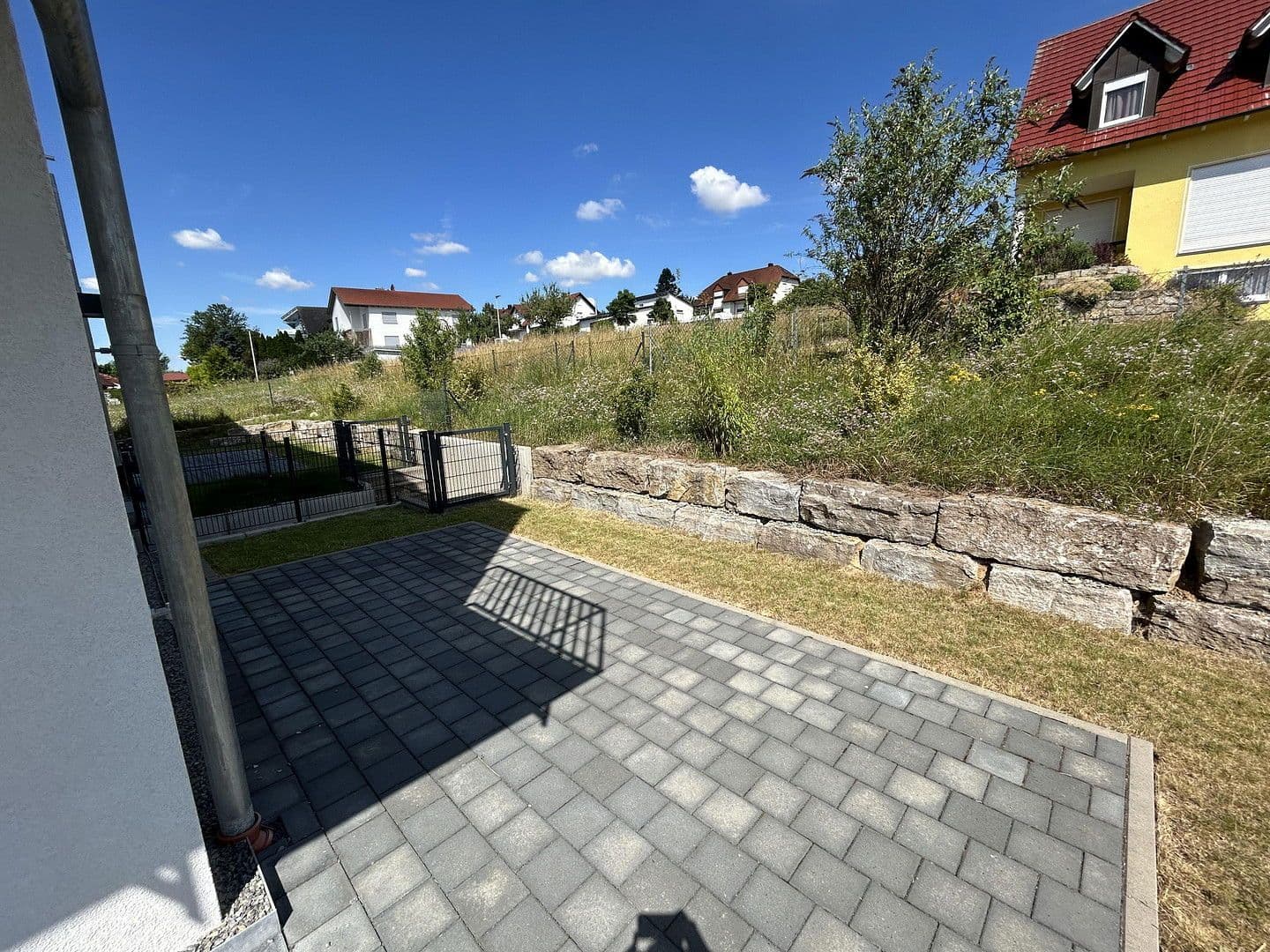 Pronájem bytu 3+1 96 m², Am Weidengraben 22, Waldbüttelbrunn, Bavorsko Pronájem bytu 3+1 96 m², Am Weidengraben 22, Waldbüttelbrunn, Bavorsko