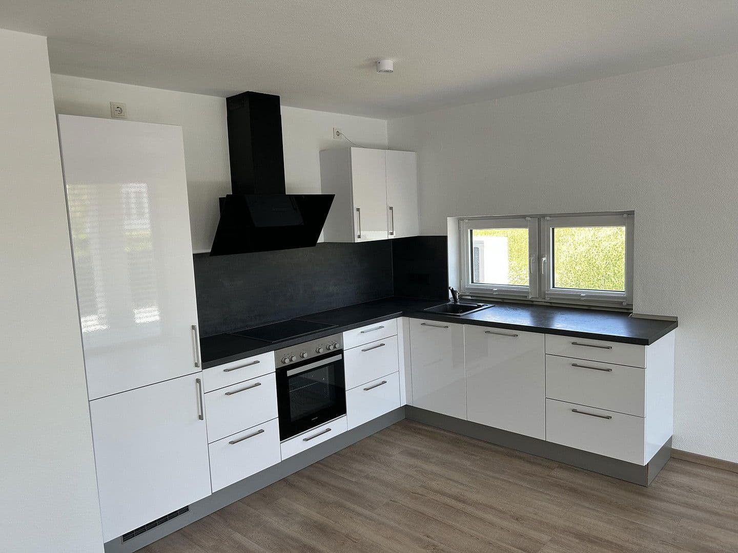 Pronájem bytu 3+1 96 m², Am Weidengraben 22, Waldbüttelbrunn, Bavorsko Pronájem bytu 3+1 96 m², Am Weidengraben 22, Waldbüttelbrunn, Bavorsko