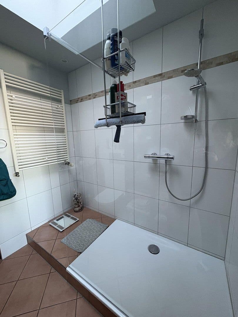 Prodej domu 115 m², pozemek 185 m², Jägerhofstraße, Wuppertal, Severní Porýní-Vestfálsko Prodej domu 115 m², pozemek 185 m², Jägerhofstraße, Wuppertal, Severní Porýní-Vestfálsko