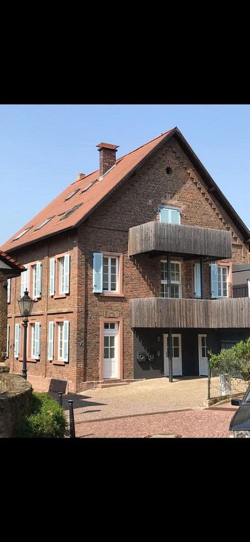 Prodej domu 273 m², pozemek 405 m², Gelnhausen, Hessen Prodej domu 273 m², pozemek 405 m², Gelnhausen, Hessen
