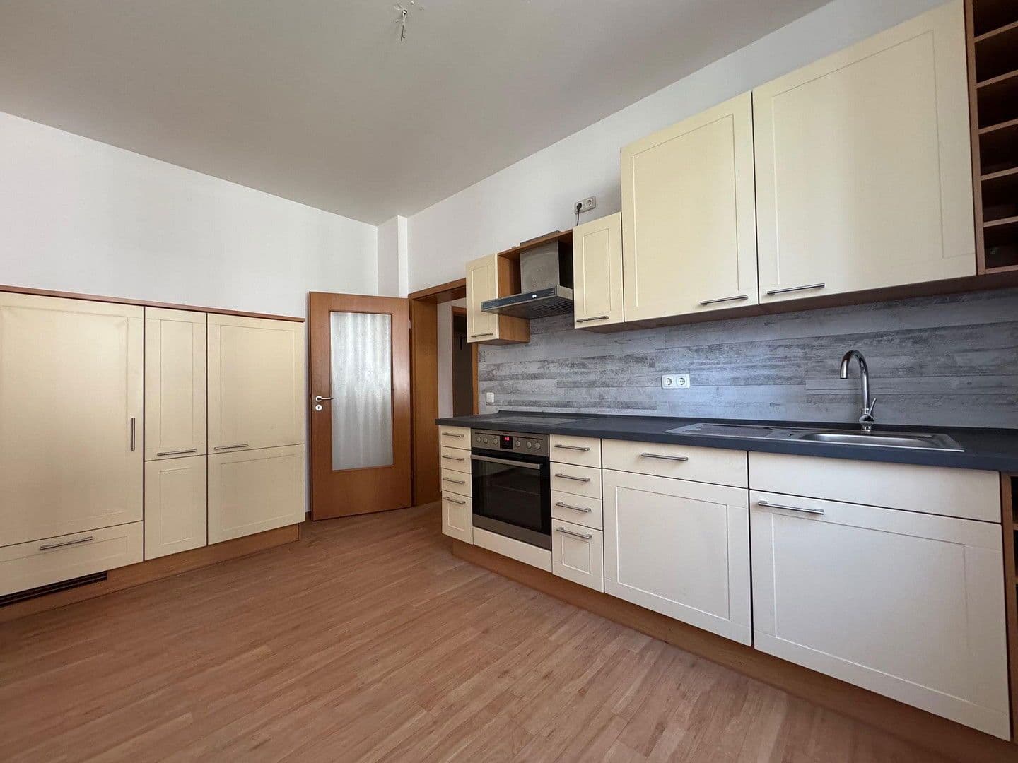 Pronájem bytu 2+1 63 m², Hanielstraße 31, Essen, Severní Porýní-Vestfálsko Pronájem bytu 2+1 63 m², Hanielstraße 31, Essen, Severní Porýní-Vestfálsko