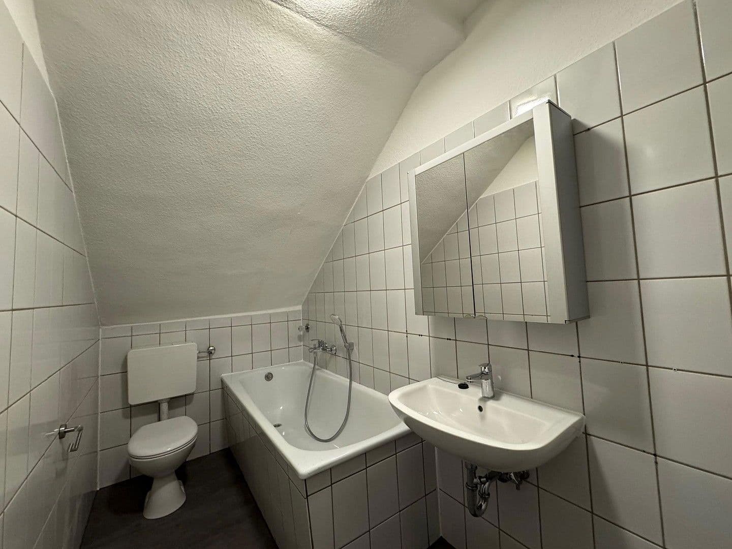 Pronájem bytu 1+kk 40 m², Hanielstraße 31, Essen, Severní Porýní-Vestfálsko Pronájem bytu 1+kk 40 m², Hanielstraße 31, Essen, Severní Porýní-Vestfálsko