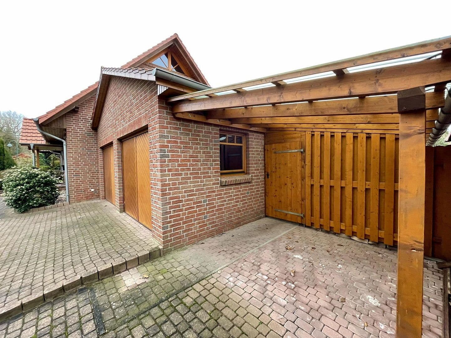 Prodej domu 173 m², pozemek 819 m², Rehburg-Loccum, Dolní Sasko Prodej domu 173 m², pozemek 819 m², Rehburg-Loccum, Dolní Sasko