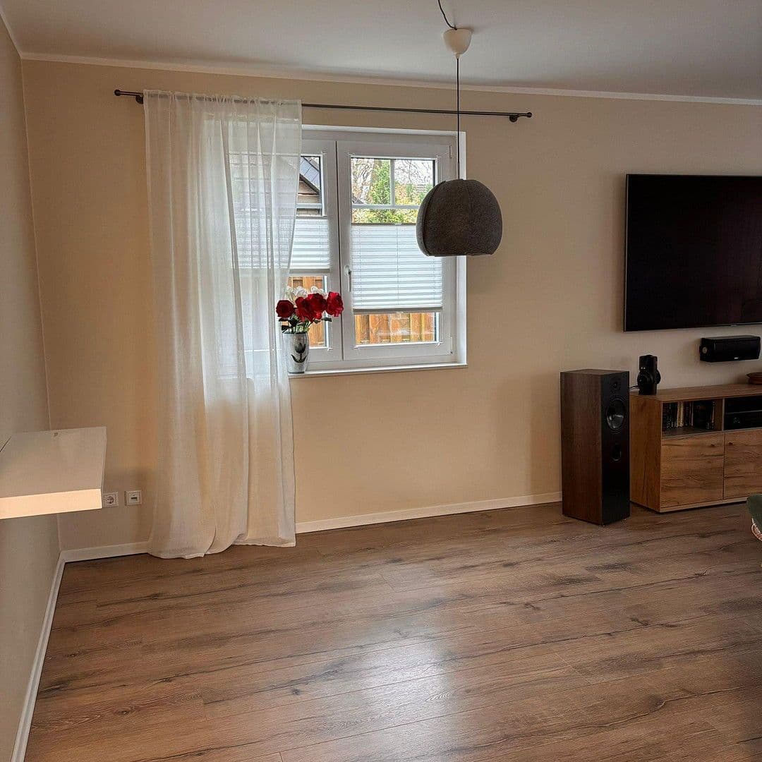 Prodej domu 98 m², pozemek 307 m², Stuhr, Dolní Sasko Prodej domu 98 m², pozemek 307 m², Stuhr, Dolní Sasko