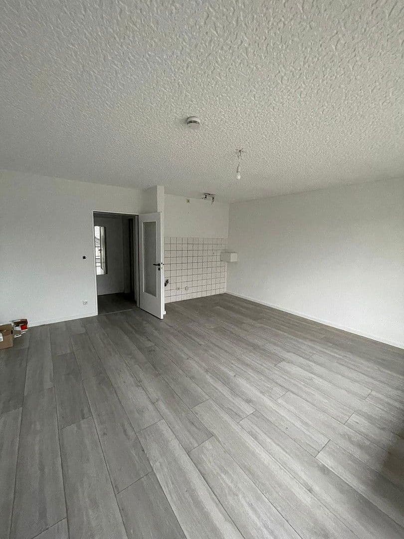 Pronájem bytu 1+kk 34 m², Hubertusweg 3, Paderborn, Severní Porýní-Vestfálsko Pronájem bytu 1+kk 34 m², Hubertusweg 3, Paderborn, Severní Porýní-Vestfálsko